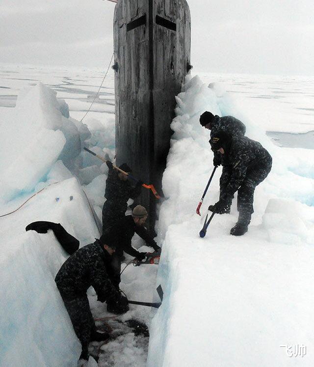 范上官|潜得深，能破冰，不代表扛撞：海狼级核潜艇也有脆弱的一面