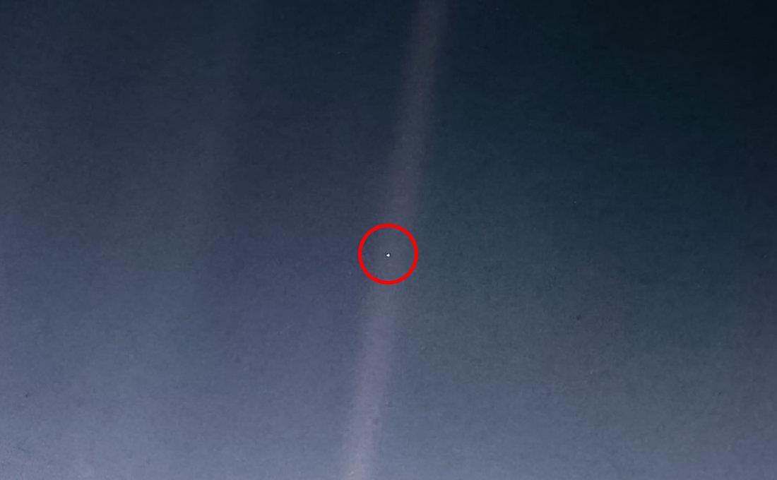 旅行者 旅行者1号在遥远的太空，为地球拍摄了最后1张照片，引人深思