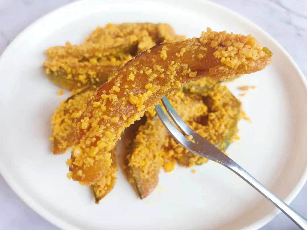 婴幼儿常识|国药育儿知识:蛋黄焗南瓜 | 香喷喷的手指食物!