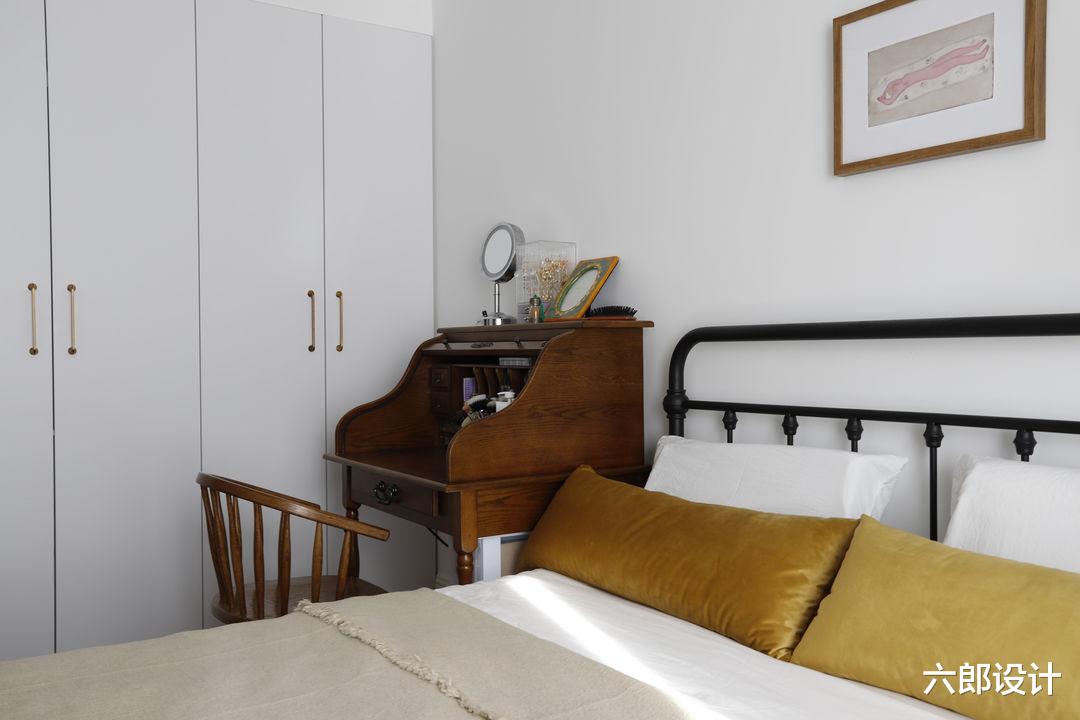 |她的77平现代风一居，简约精致时尚轻奢，布局太完美了，佩服！