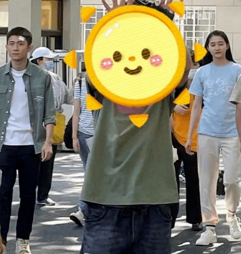 电视剧|关晓彤路透图遭嘲讽，面露老态体型壮硕，小演员发声怒斥“喷子”