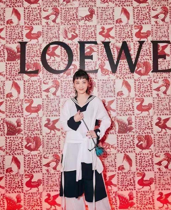 狗啃刘海|梅婷不是一般任性，剪“狗啃刘海”扮嫩却大翻车，一看就有46岁