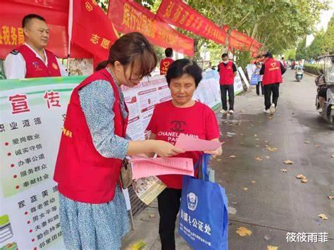 筱筱雨菲 为什么有些人不愿买墓地，而是花几十万买小区放骨灰盒？你怎么看