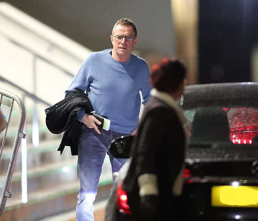 曼聯(lián)|曼聯(lián)球員年薪曝光，12人高于朗尼克！弗爵時代球員收入需低于主帥