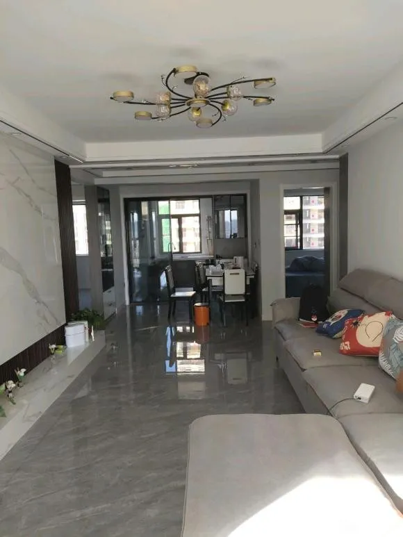 这装得怎么样？118平花了18万，灯具网购的，是不是太丑了？