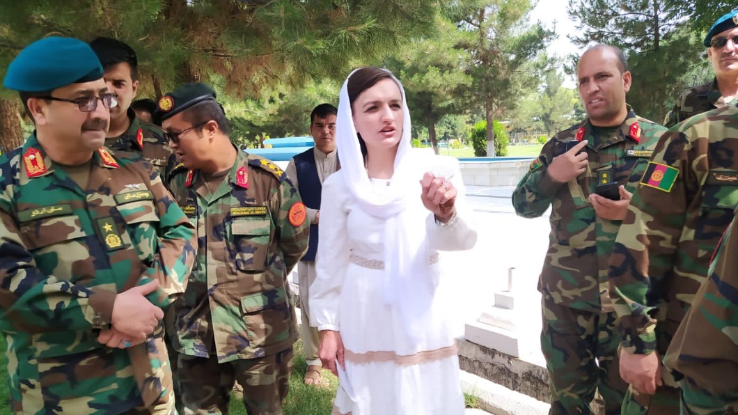 阿富汗的女市長 Zarifa Ghafar加法裡，肯定很羨慕生在中國的女生-圖2
