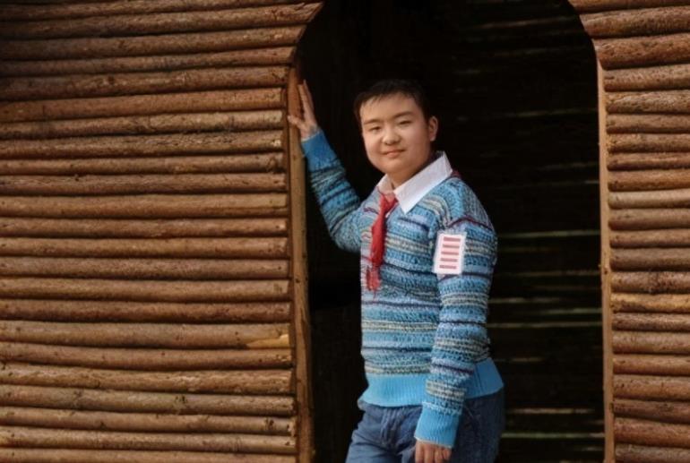 武汉大学|当年红遍网络的“五道杠少年”，现在却泯然众人，成现实版方仲永