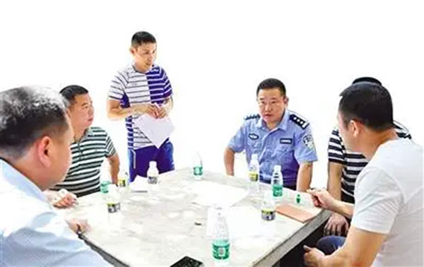 女主播 嫌疑人接二连三，真凶竟因一面之缘痛下杀手