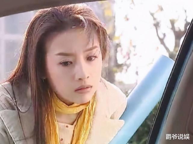 董洁|董洁,这辈子做过最错的一件事,就是嫁给潘粤明