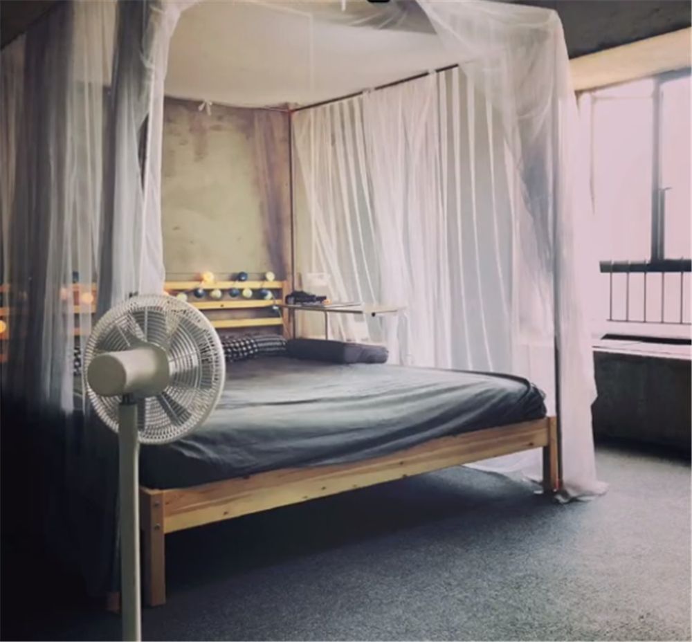 90后小伙买下毛坯房,不装修直接住,网友:确实是牛啊