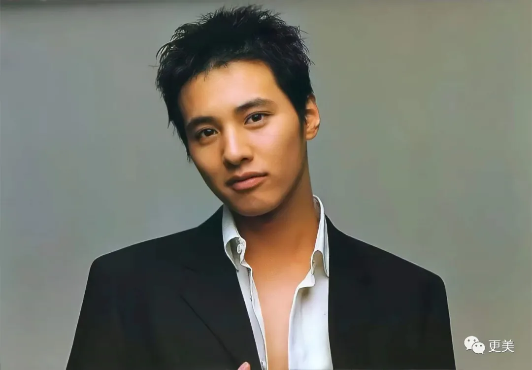 元斌|马思纯终于看上一个帅的了？这脸放内娱都能登顶吧…