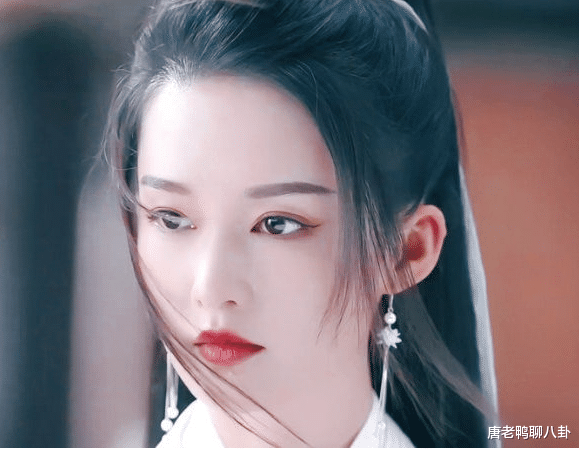 李沁|好巧！两人同时开播两部剧，结果全是烂片，没有一部超过6分