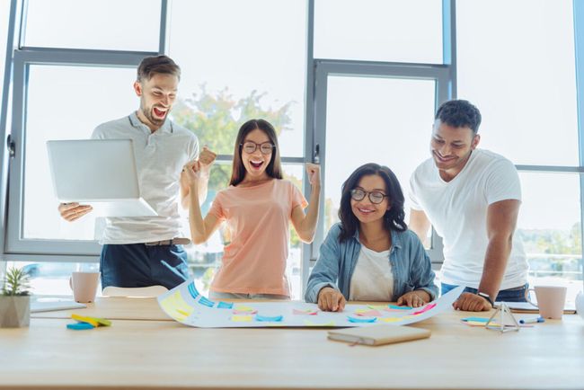 跳槽|领导问三个实习生对于工作的感受,三人回答一下看出了他们的差距