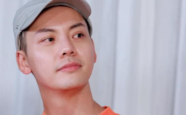 陈伟霆|陈伟霆彻底迷上欧阳娜娜？看到和周扬青告别的脖子，避嫌出新高度