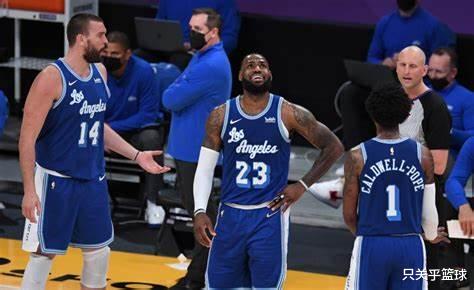 篮网队|湖人太阳前瞻！外媒4大方面分析对比！4比2，结果一边倒？