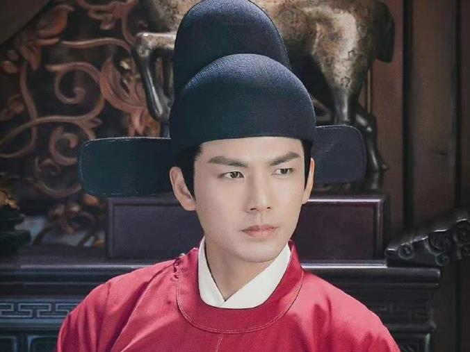 钟汉良|钟汉良被曝有新动作，携手90后女星上演古装剧，剧情甜中带虐