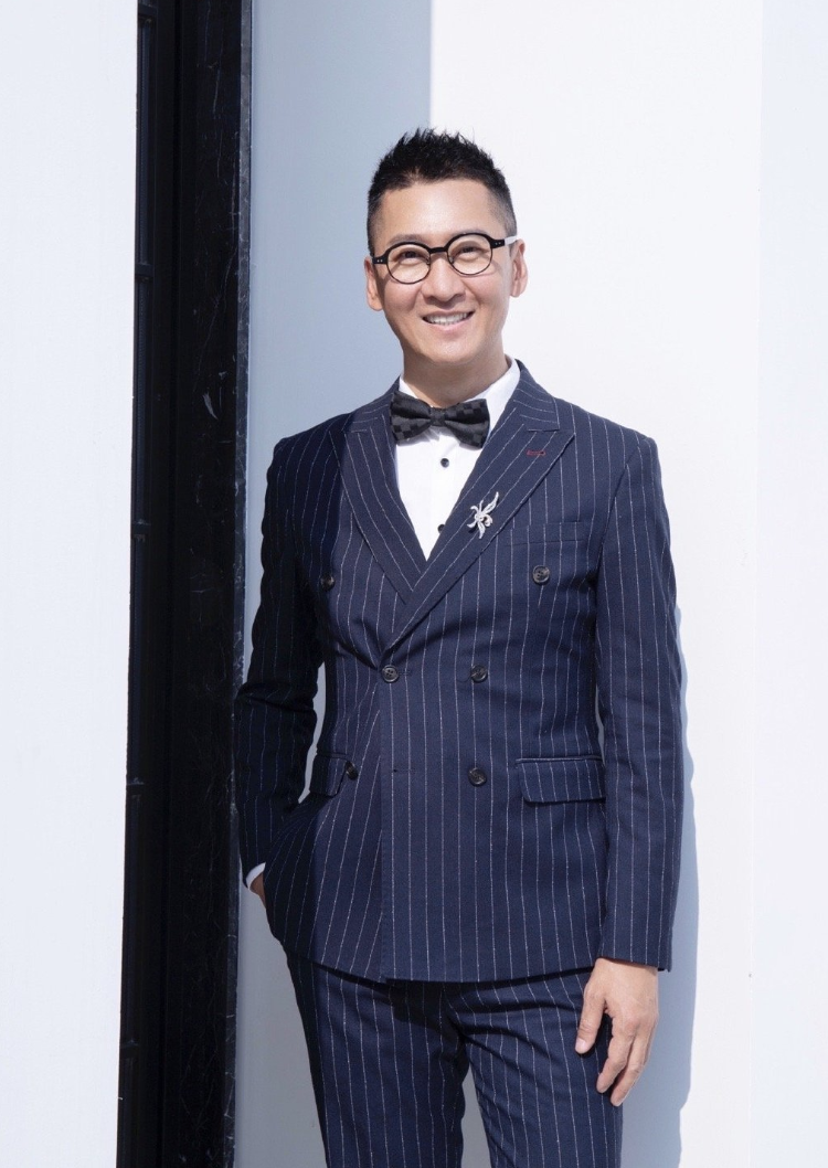 周杰|周杰三度回应指控，发文求放过疑有轻生倾向，网友纷纷留言开导