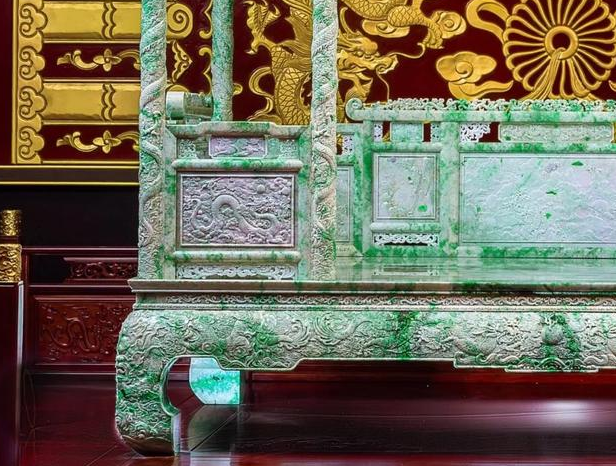 翡翠|慈禧太后都没躺过的“翡翠龙床”，重5吨！