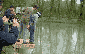 日本天皇|“日本天皇19岁独生女照片流出，这么有点像张大大呢！”哈哈哈