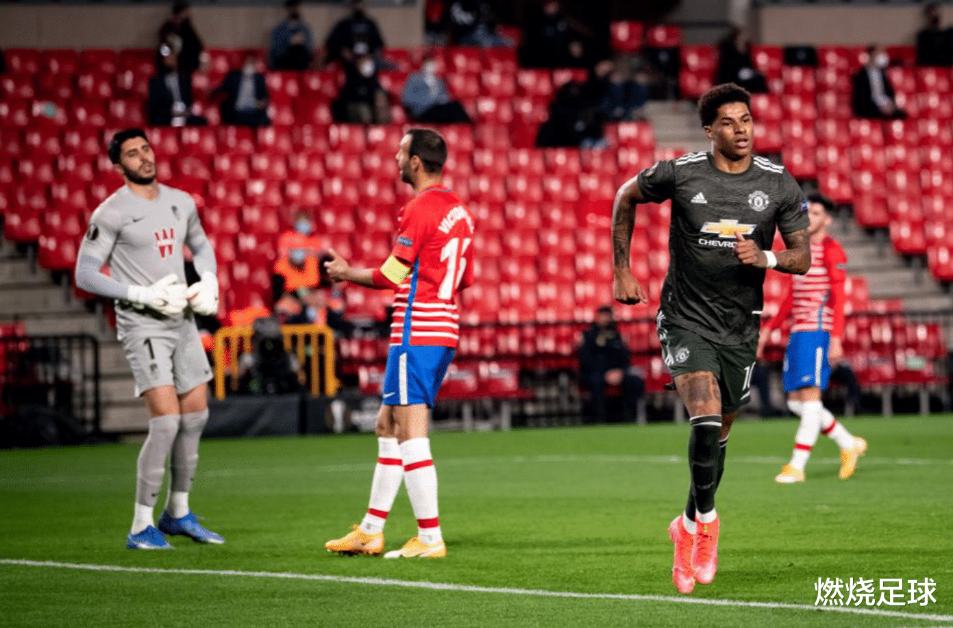 曼聯|2-0！曼聯完勝中資隊，拉師傅賽季20球+創(chuàng)56年紀錄，B費點殺