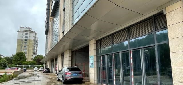 镇江|开发商资金断裂！镇江这家楼盘施工停滞，商业荒废！