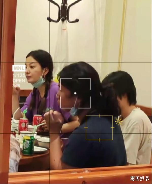 佟丽娅|赵薇老公再陷债务风波？被曝欠款近3亿港元，两人婚姻状况成谜