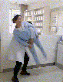 银行|“假如往银行存入10亿，第二天取走，如此反复会怎么样？”哈哈哈哈，第二天你取不走