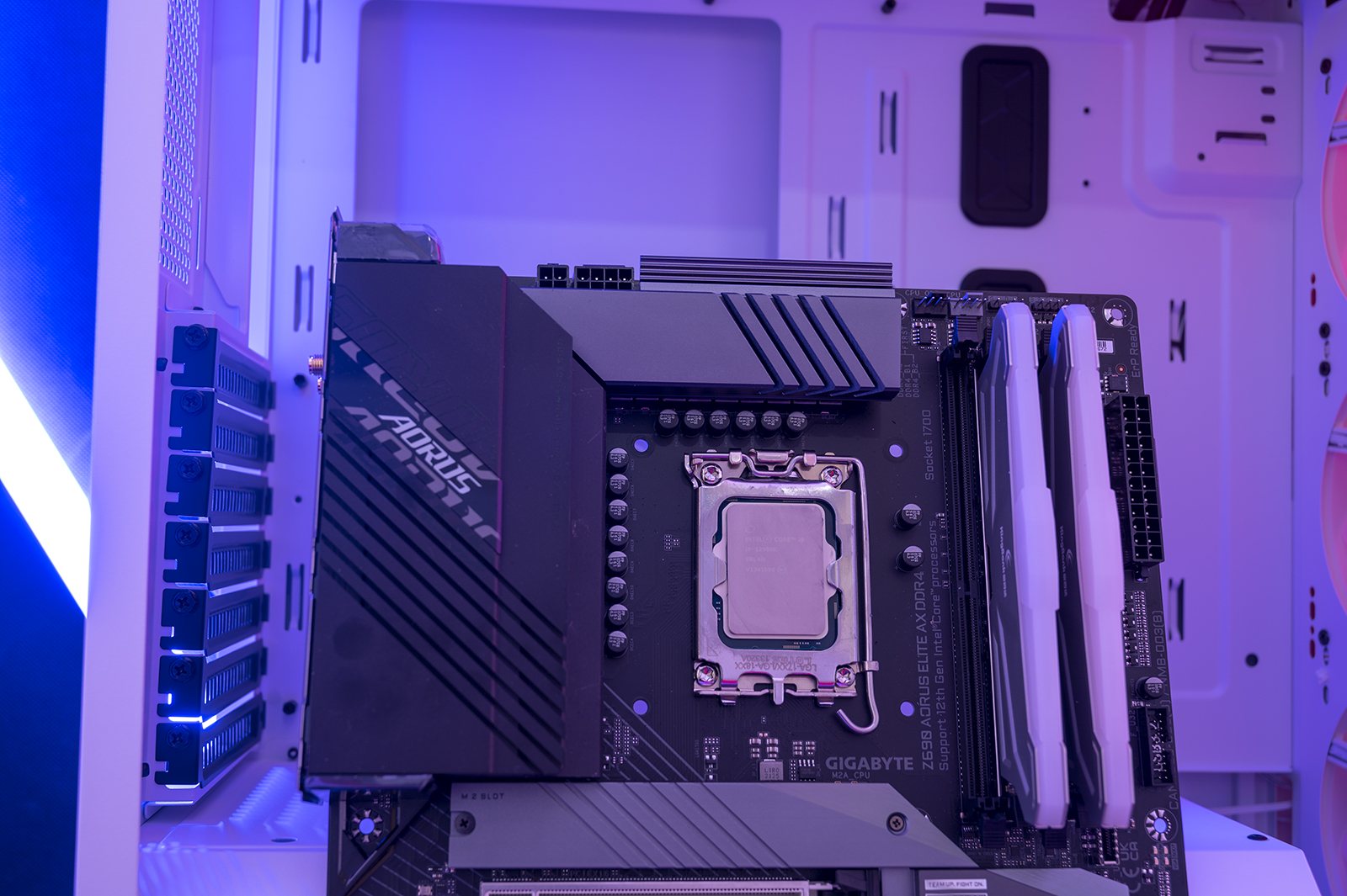 深度学习|4K电竞显示器正确打开方式，极致光线追踪，少不了旗舰卡RTX3090