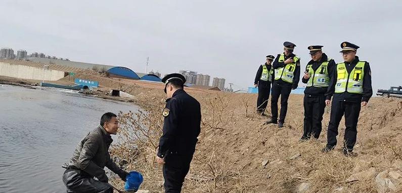 机械|红虫明明是摇蚊的幼虫，为何多地禁止捕捞，钓鱼人还用不用？