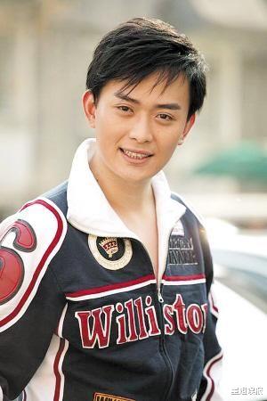 黄海冰|48岁的黄海冰也开始演爸爸了！曾拒绝过琼瑶4次，还参演了《皓衣行》