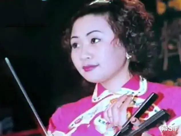 王鸥|王鸥何九华恋情曝光被嫌弃？德云社背后的嫂子们，个个都不简单