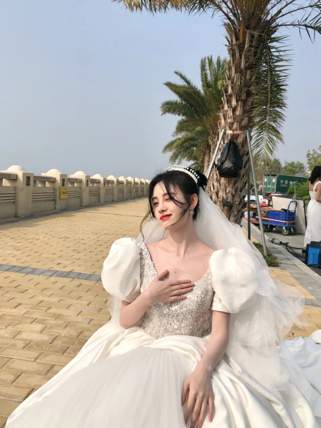 鞠婧祎|鞠婧祎和哈妮克孜，两位演员你喜欢哪位呢？