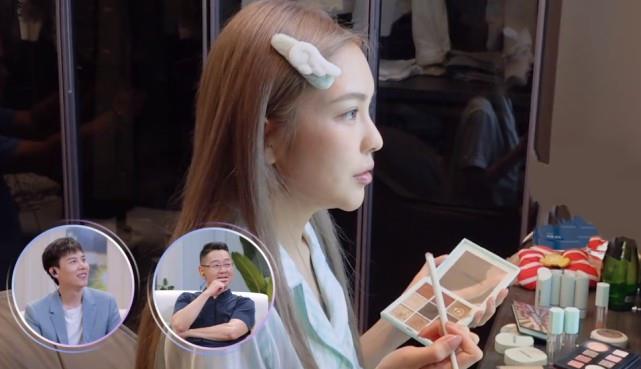 化妆|罗昊早起就来到家中，周扬青来不及化妆，素颜皮肤好鼻型更是优越
