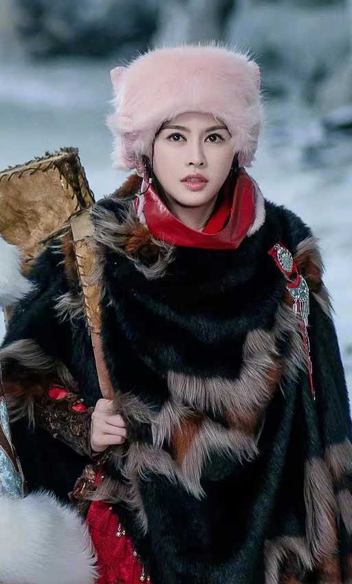 赵敏|文咏珊美貌逆袭baby！穿毛领演赵敏又要成经典，搭档林峰像两辈人