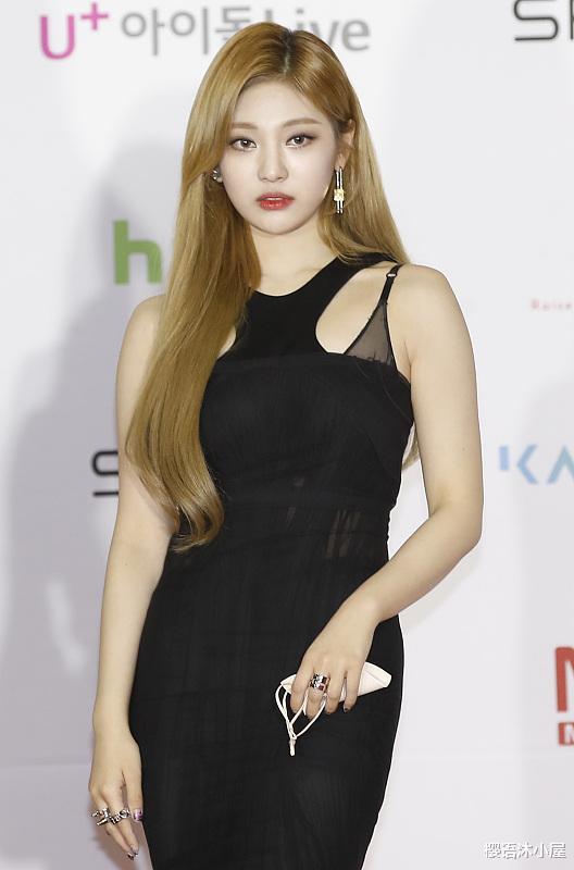 金智妮|aespa SBS大战舞台——宁艺卓好像jennie