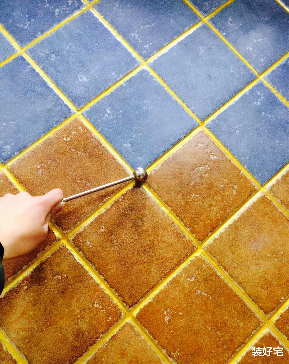 近千元的瓷砖，却被几十块钱的美缝剂毁了，真的好不值！