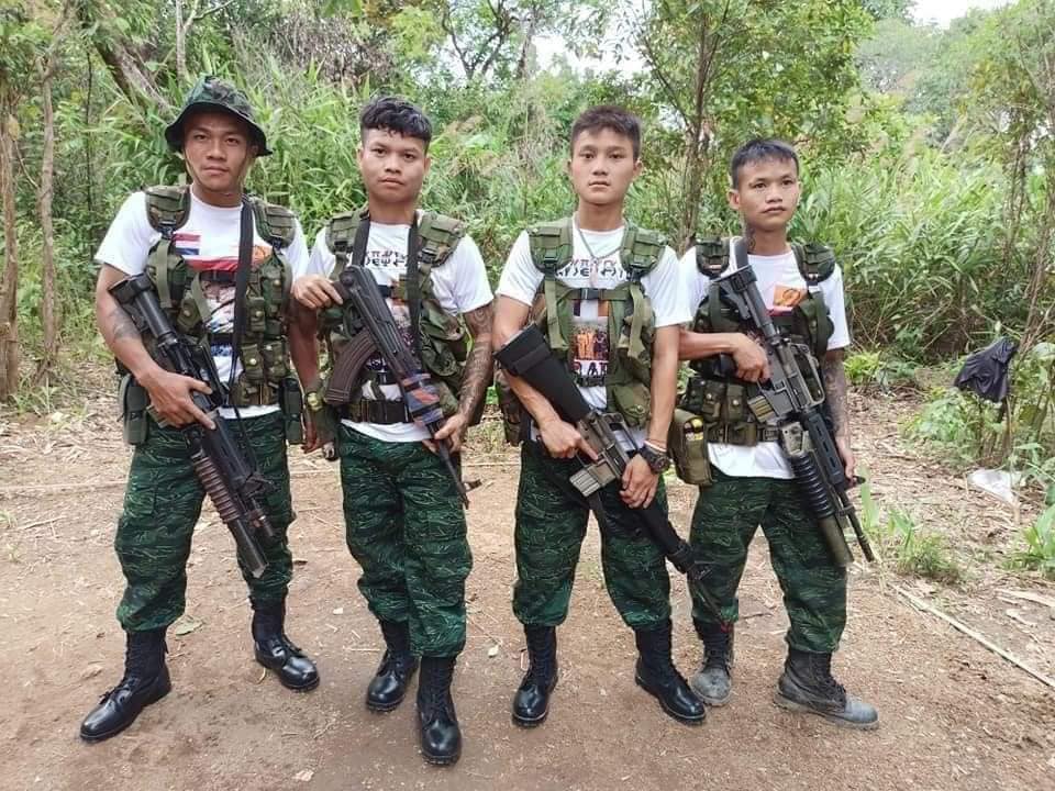 緬甸“Z世代”已準備好戰鬥，持槍公開露臉無懼緬軍威脅-圖3