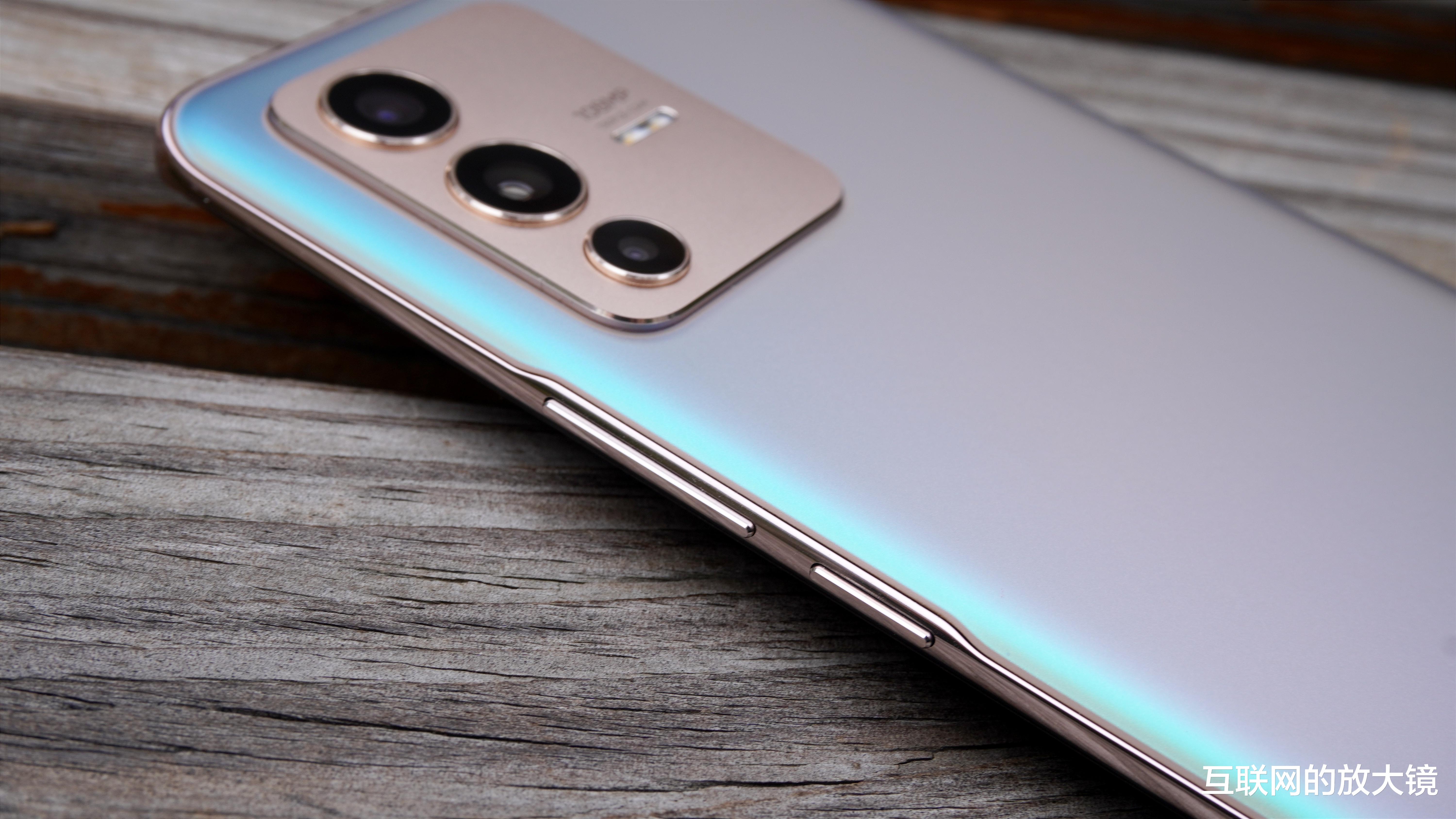 小米科技|2799起,前置5000万像素,vivoS12系列能继续吸引女孩子吗?