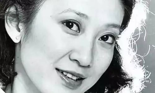 施南生|著名导演徐克与前妻再次合作电影 离婚那年施南生63岁