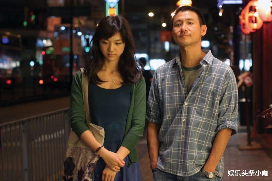 北美|撩衣大秀事业线，昊然弟弟都扛不住！