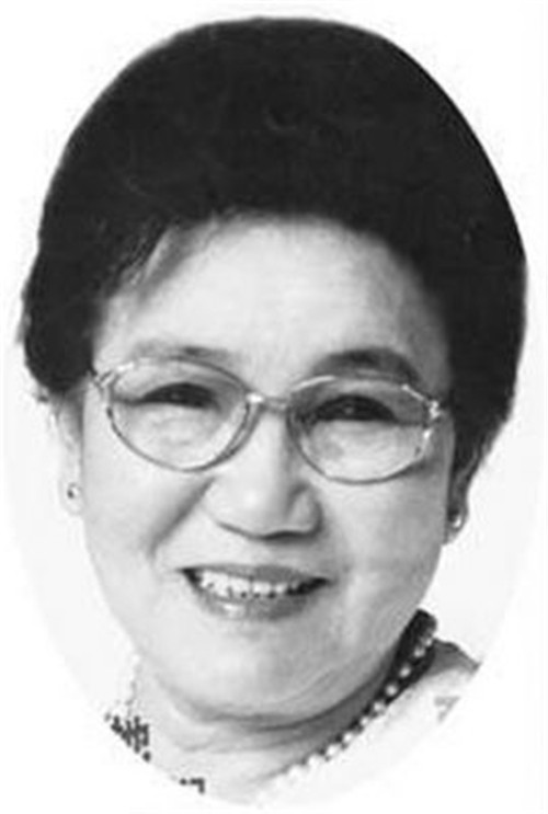 赵丽蓉|1999年不堪病痛折磨的赵丽蓉选好遗照，穿上寿衣，虚弱请求安乐死