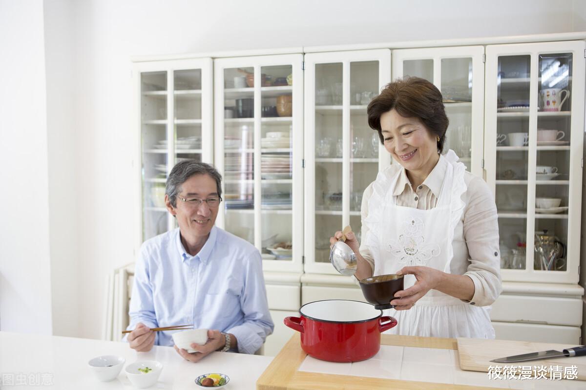 筱筱漫谈情感 50岁女人和56岁男人相亲,男人:我要当上门女婿,女人:你休想