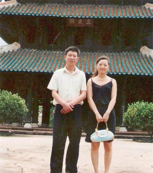 琅琊读史 贵州一富豪：靠经营煤矿身价千万，31岁被人连捅11刀，凶手是妻子