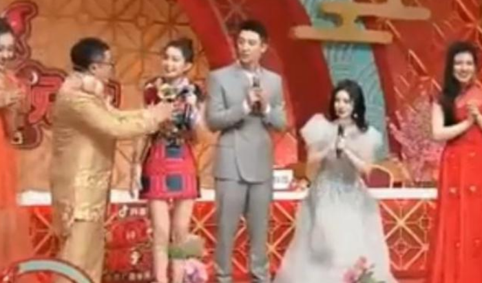 封潇声|自称冷白皮的鞠婧祎翻车太快！央视镜头下，整容的后遗症太明显