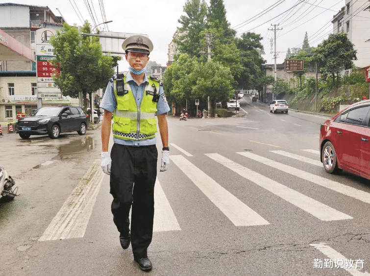 辅警|2021下半年各地辅警陆续开始招聘，工资不高，但3点优势让人眼红