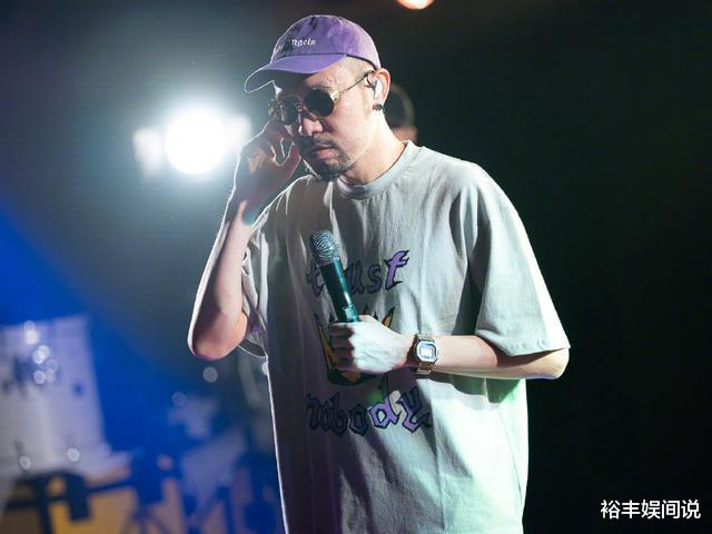 胡海泉|胡海泉成“居委会大妈”！在线点赞网友评论林志炫，事事冲在前方