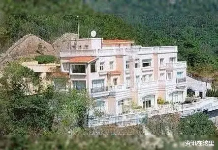 王宝强|王宝强父母农村房屋如宫殿，豪宅被吐槽，王宝强回复留言