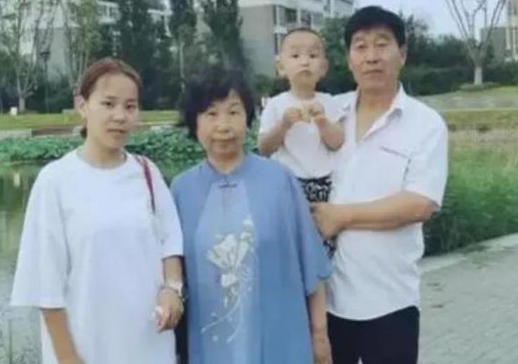 刘诗诗|杜新枝发深情小作文，称自己非常爱儿子姚策，网友喊话早干嘛去了