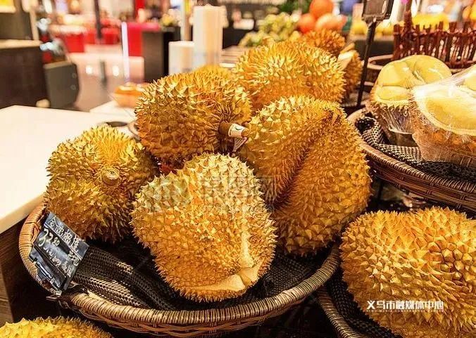 义乌快报 口感超丰富!曾经的天价水果,如今价格直线跌落!