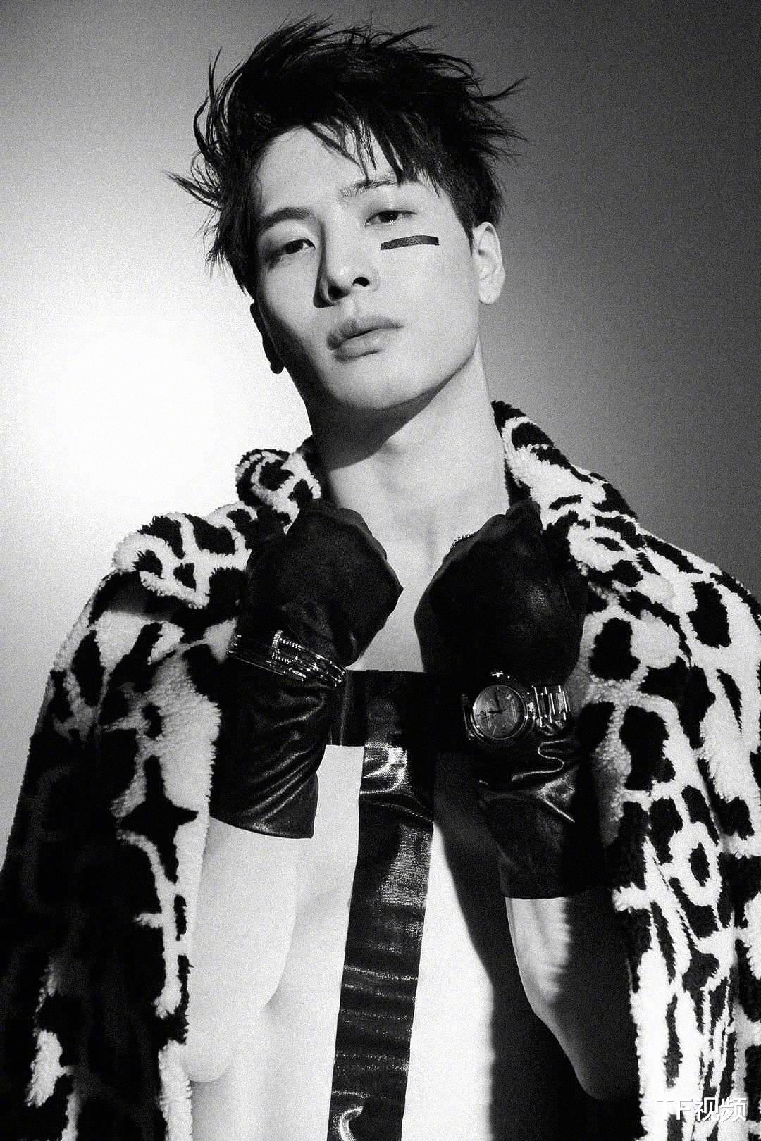 王嘉尔|王嘉尔解约后续：被海外网友围攻，评论区沦陷！损失巨大